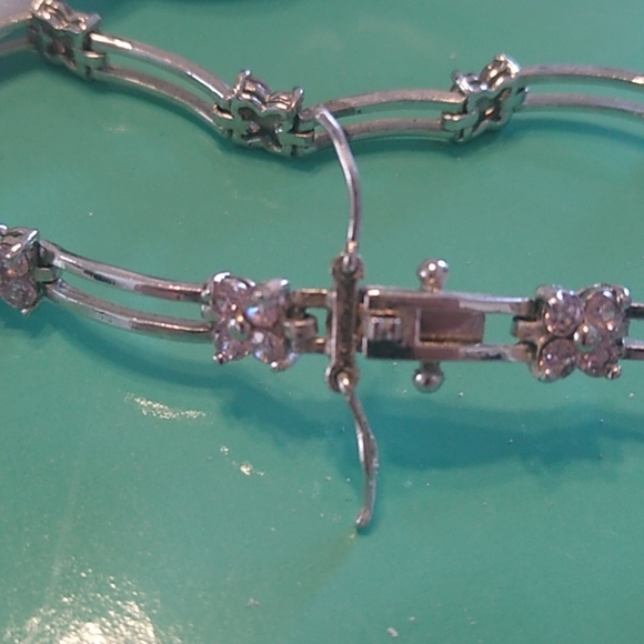 925 Sterling Silver + Pink stones Flower Bracelet, 7" - Picture 4 of 5